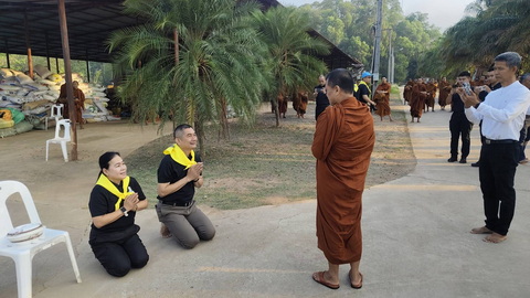 อก010469_01.jpg