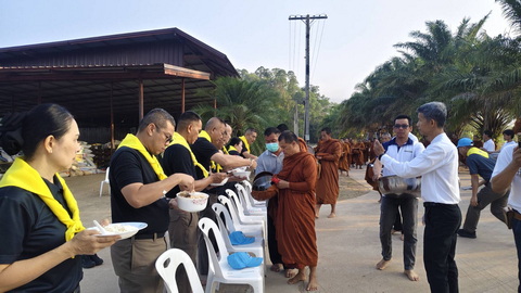 อก010469_03.jpg