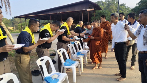 อก010469_08.jpg