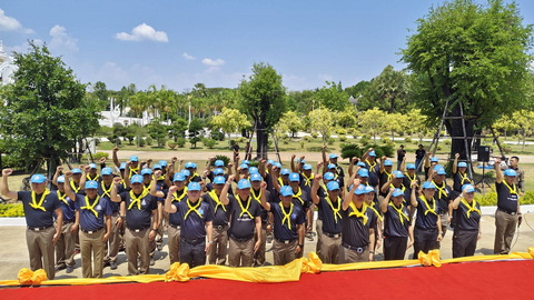 อก010469_19.jpg